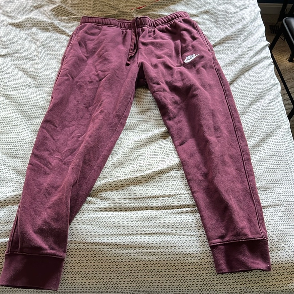 Nike sweatpants men’s size L color burgundy